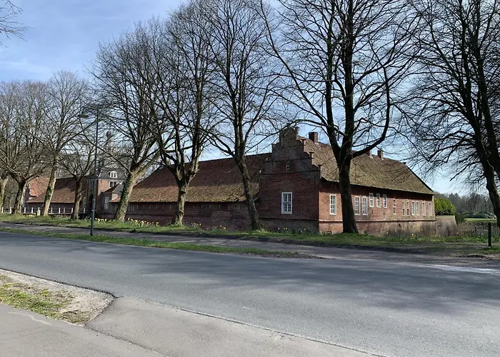 Geraeumige Mit Garten Und Grill By Interhome Lejlighed